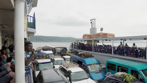 Passengers-and-Vehicles-Travel-on-Cargo-Barge-on-River-Afram-to-the-Afram-Plains