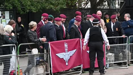 Das-Königliche-Fallschirmteam-Bei-Der-Beerdigung-Der-Thea-Queen,-London,-Vereinigtes-Königreich