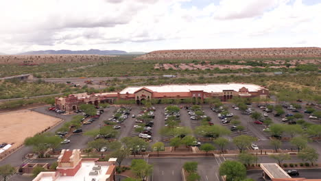 Fry's-Marketplace-at-the-Crossings-Shopping-Center-in-Sahuarita,-Arizona,-USA