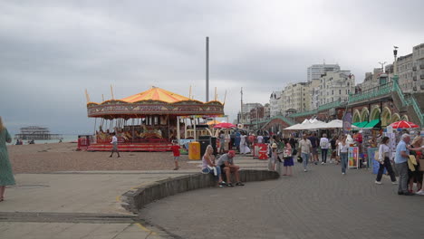 Shops,-kiosks-and-carousel-on-seaside-Brighton-Beach-waterfront