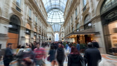 Hyperlapse-tourists-walking-inside-the-famous-Milan-shopping-centre