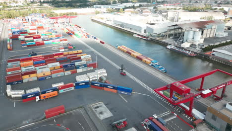 Containers-in-modern-logistic-center-of-Paris-Terminal-SA,-Gennevilliers-in-France