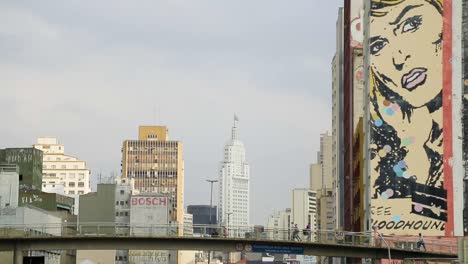 Street-shots-of-Sao-Paulo-City,-Brazil