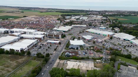 West-Wood-Cross-Shopping-centre-with-moving-traffic