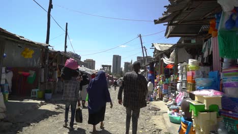 Various-shots-of-a-local-market-in-the-outskirts-of-Addis-Ababa,-Ethiopia