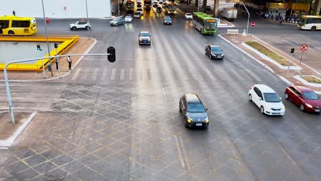 Traffic-driving-on-road-in-Brasilia,-Brazil