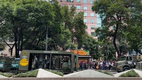 Aufnahme-Des-Vormarsches-Des-Zugs-Der-Militäringenieure-Während-Der-Parade-Der-Mexikanischen-Armee-In-Mexiko-Stadt