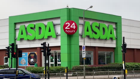 Asda-Britischer-Supermarkt-In-London
