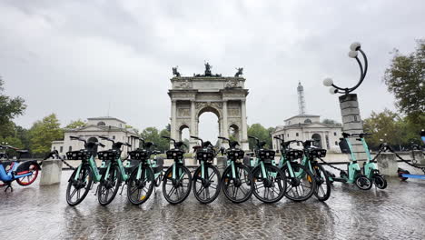 Electric-scooters-and-bikes-in-city-of-Milan