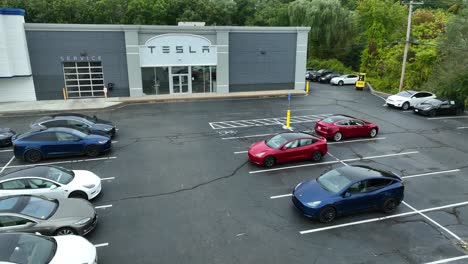Tesla-dealership-and-repair-service-center