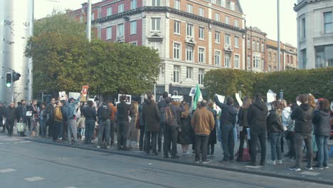 Protesta-En-La-Calle-O&#39;Connell-De-Dublín-Contra-El-Opresivo-Régimen-Iraní-Tras-La-Muerte-De-Mahsa-Amini