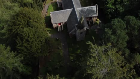 Schottische-Kirche-Glencorse-House-In-Penicuik-Aus-Drohnenansicht