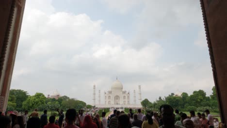 Taj-Mahal-Unesco-Stätte-Voller-Touristen-Für-Die-Ganze-Welt