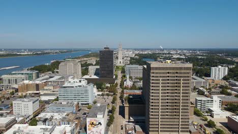 Downtown-Baton-Rouge,-Louisiana-and-Capitol-Building-Aerial-Descending