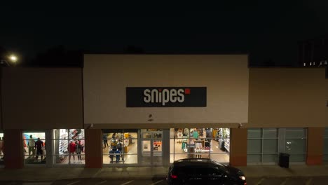 Snipes,-sneaker-and-urban-apparel-retailers,-focus-on-streetwear-culture