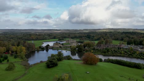 Leeds-Castle-pan-and-dolly-down-drone-shot
