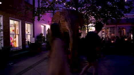 Hidden-Wooden-Elephant-Within-Covent-Garden,-London,-United-KIngdom