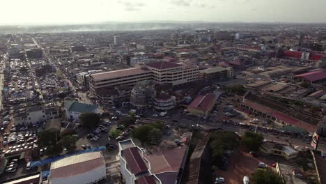 Antena-De-Accra-Makola-Económico-Finanzas-Comercio-Comercial-Centro-Comercial