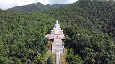 The-big-white-Buddha-in-Pai,-Thailand