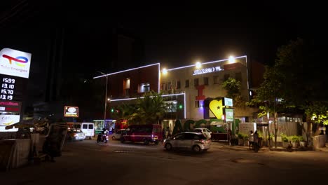 Vista-Nocturna-Del-Centro-Económico-Osu-Accra-Oxford-Street