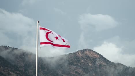 Bandera-De-La-República-Turca-Del-Norte-De-Chipre