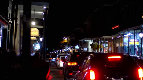 Französische-Viertelnacht-Mit-Starkem-Verkehr-In-New-Orleans