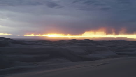 Panorama-über-Great-Sand-Dunes-National-Park-Colorado-USA-Während-Des-Sonnenuntergangs