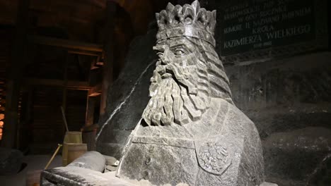 krakow-salt-mines-sculpture-of-a-king