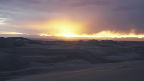 Great-Sand-Dunes-National-Park-Colorado-USA-Bei-Sonnenuntergang