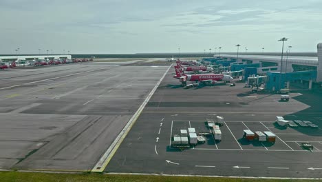 Zeitraffer-Von-Flugzeugen-Am-Flughafen-O&#39;hare-In-Der-Nähe-Von-Kuala-Lumpur
