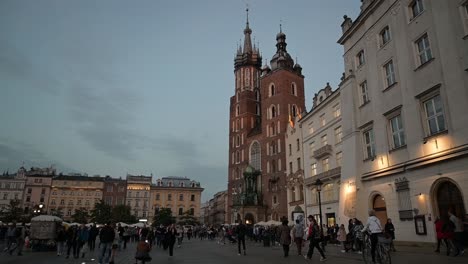Krakow-city-center-at-dusk