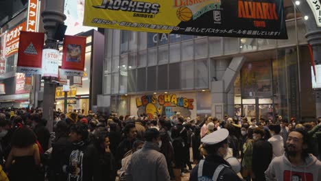 Overcrowding-in-Tokyo-Streets-during-Halloween-Event-in-Shibuya