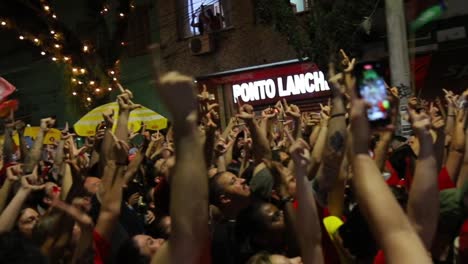 Große-Massen-Von-Lula-anhängern-Feiern-Wahlergebnis-In-Brasilien