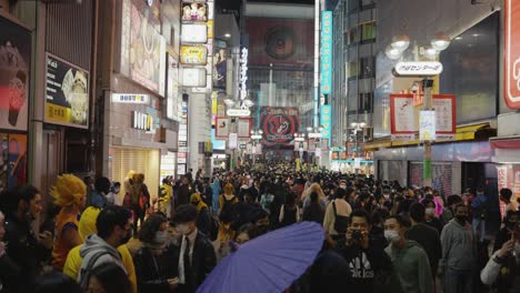 Shibuya-streets-packed-with-crowds-of-people-in-Costume-for-Halloween