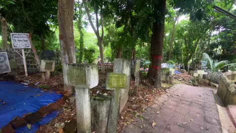 Bangladesch-Friedhof-In-Sylhet.-Alter-Friedhof