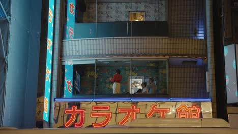 Karaoke-Party-In-Tokio,-Gesangsparty-Im-Japanischen-Stil