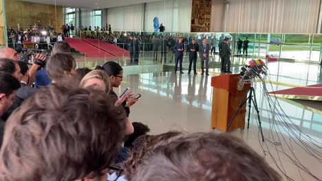 Pressekonferenz-Nach-Präsidentschaftswahlen-Und-Bolsonaro-verlust-In-Brasilien