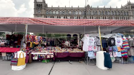 shot-of-sale-of-handmade-products-in-the-zocalo-of-mexico-city