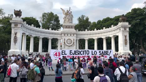 Aufnahme-Einer-Studentendemonstration-In-Der-Juarez-Kammer-Von-Mexiko-Stadt