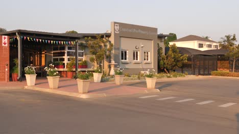 Crawford-Pre-Primary-School-building-entrance,-wide-shot