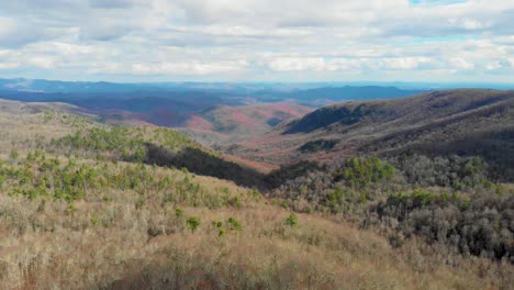 4K-Aerial-Drone-Video-of-Lost-Cove-Cliffs-on-Blue-Ridge-Parkway-near-Linville,-NC