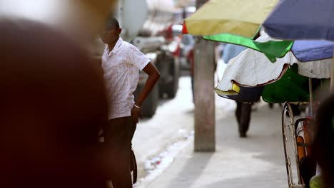 Local-people-in-streets-of-Port-au-Prince,-Haiti,-daily-life-in-developing-country