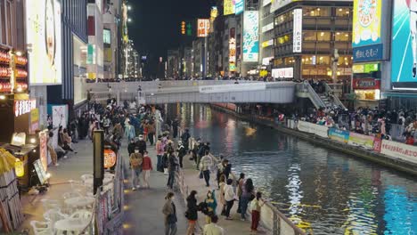 Dotonbori-Ebisu-Bridge,-Zentrum-Des-Nachtlebens-In-Osaka