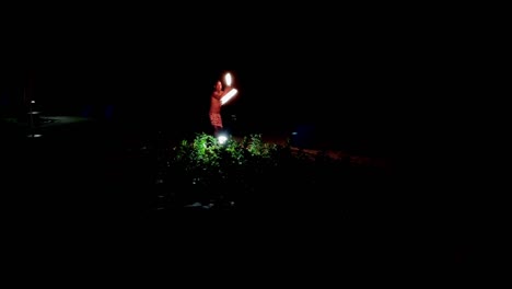 Fidschi-Feuer-Lokale-Tanzaufführung-In-Der-Nacht