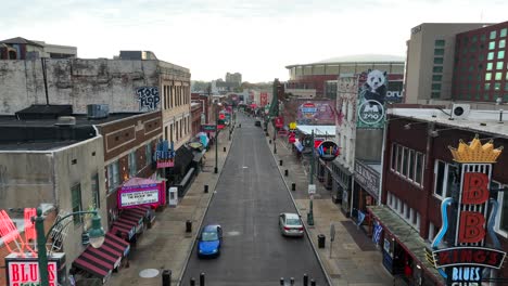 Blues-Music-Cafe-and-Kings-BBQ-at-Beale-Street-in-Memphis-Tennessee