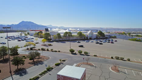 Sunland-Park-Einkaufszentrum-In-El-Paso-Texas-Etablierungsaufnahme-Tagsüber