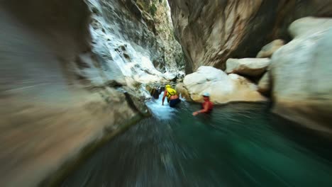 Body-Rafting-En-Goynuk-Canyon-Antalya-Turquía