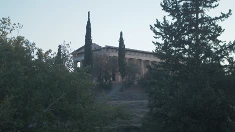 Tempel-Des-Hephaistos-Aus-Der-Ferne-Gesehen