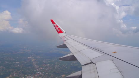 Air-Asia-flight-leaving-Chiang-Mai,-Thailand
