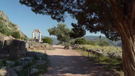 Tholos-Von-Delphi-Gehört-Zu-Den-Antiken-Bauten-Des-Heiligtums-Der-Athena-Pronaia-In-Delphi